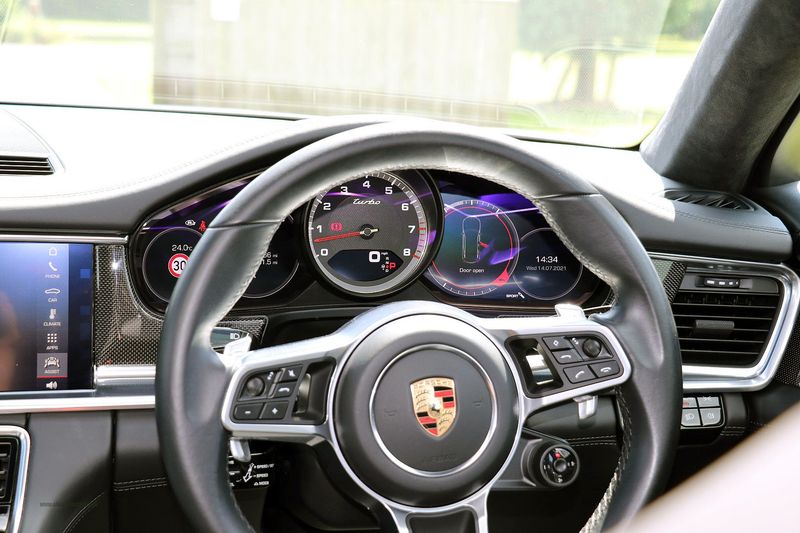 Porsche Panamera Turbo