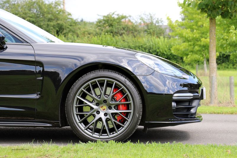 Porsche Panamera Turbo