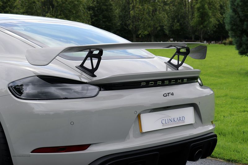 Porsche Cayman GT4 PDK
