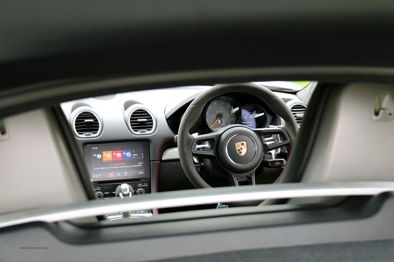 Porsche Cayman GT4 PDK