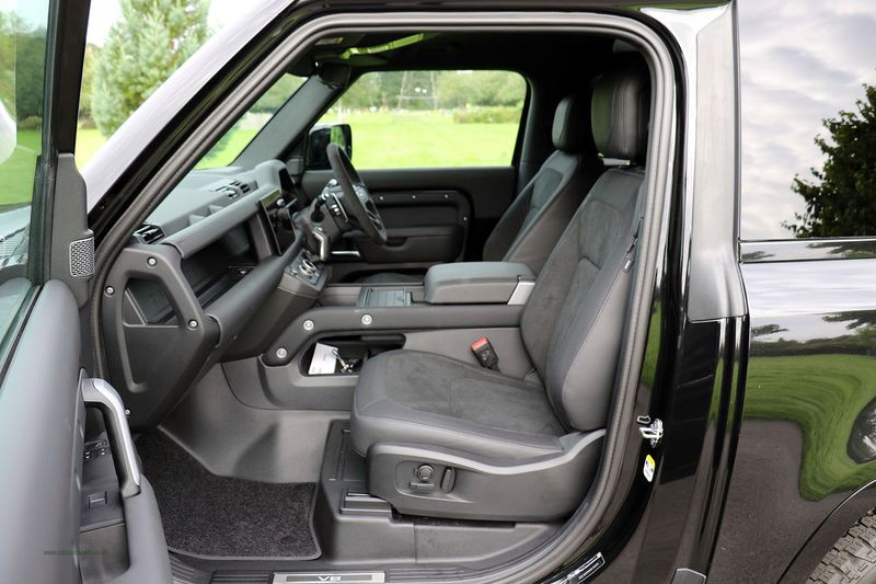 Landrover Defender 90 5.0 P525 3 Door