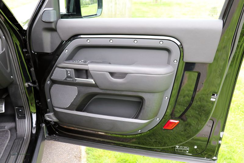 Landrover Defender 90 5.0 P525 3 Door