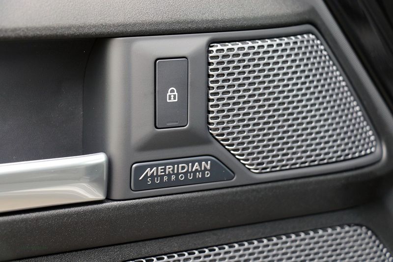 Landrover Defender 90 5.0 P525 3 Door