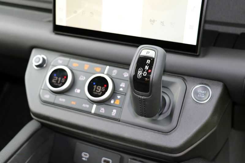 Landrover Defender 90 5.0 P525 3 Door