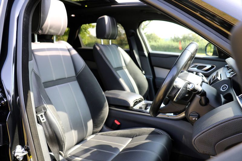 Range Rover Velar R Dynamic SE D2