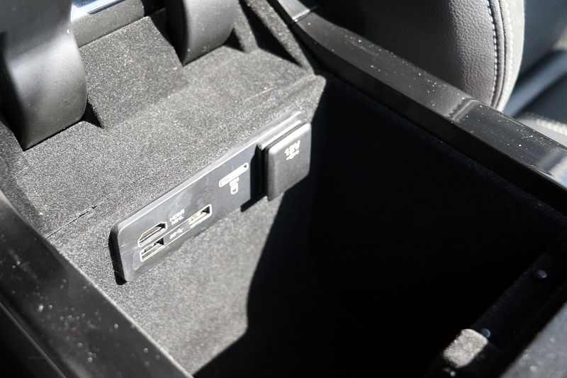 Range Rover Velar R Dynamic SE D2