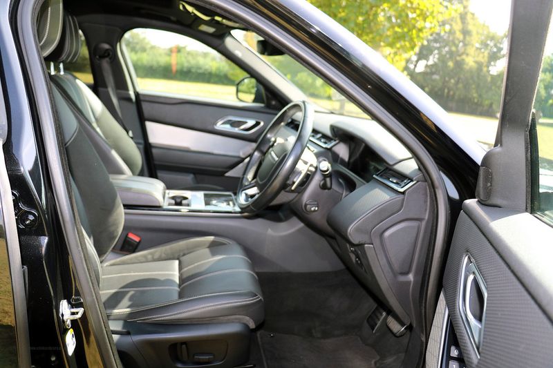 Range Rover Velar R Dynamic SE D2