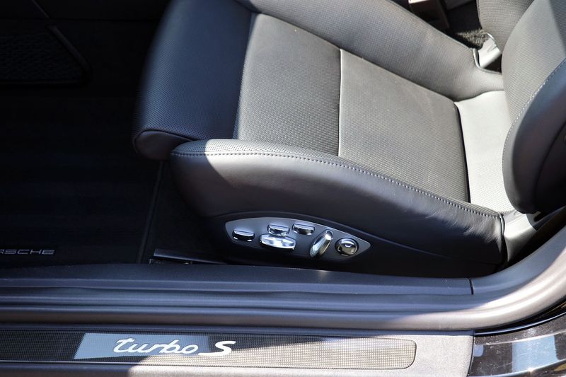 Porsche 991 Turbo S Coupe PDK Aerokit