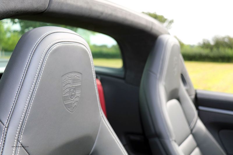 Porsche 992 Targa 4S PDK