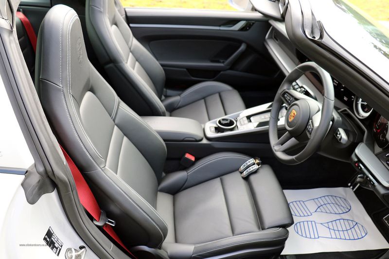 Porsche 992 Targa 4S PDK