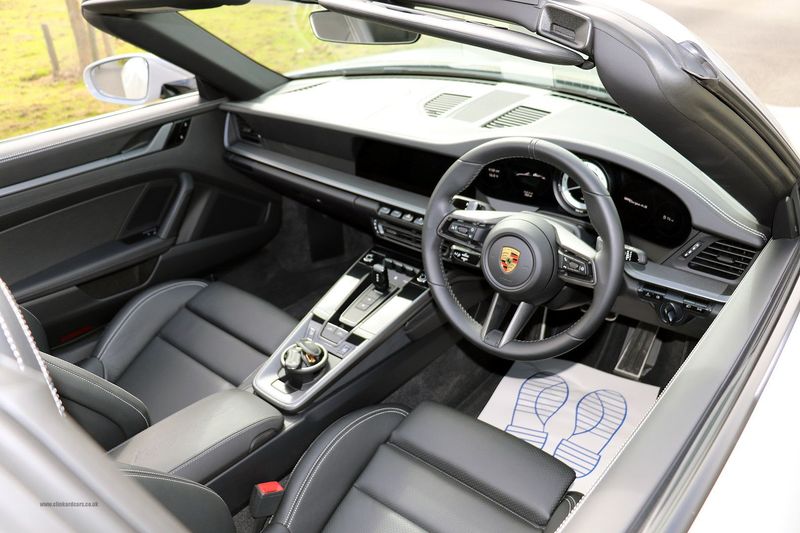 Porsche 992 Targa 4S PDK