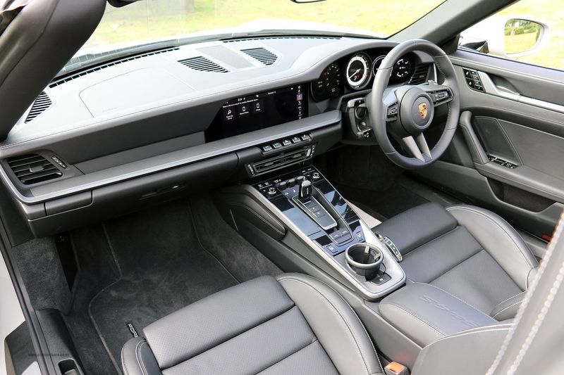 Porsche 992 Targa 4S PDK