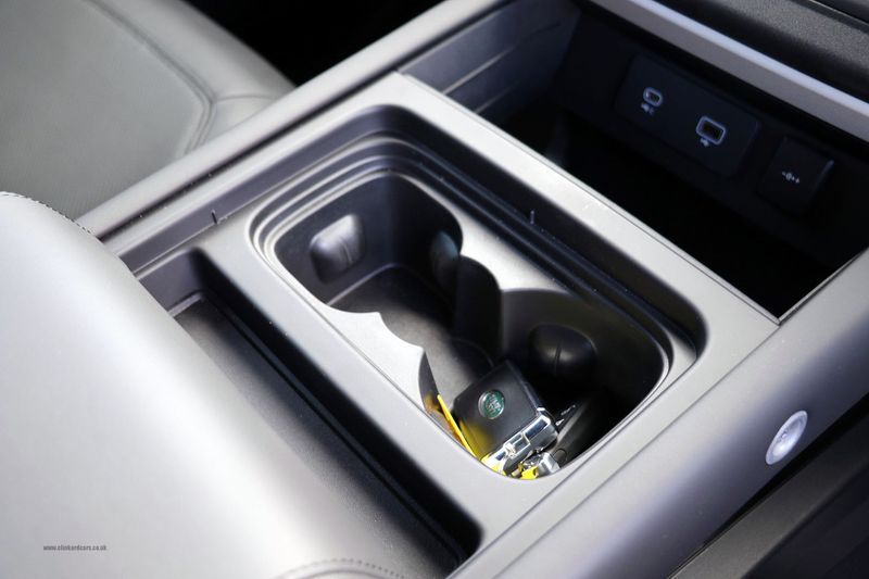 Landrover Defender 110 3.0 D300 MHEV HSE Hard Top Auto