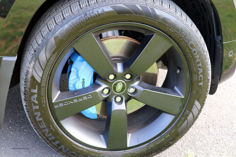 Landrover Defender 110 3.0 D300 MHEV HSE Hard Top Auto