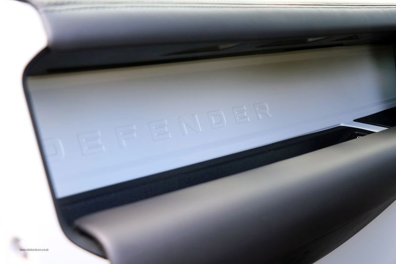 Landrover Defender 110 3.0 D300 MHEV HSE Hard Top Auto