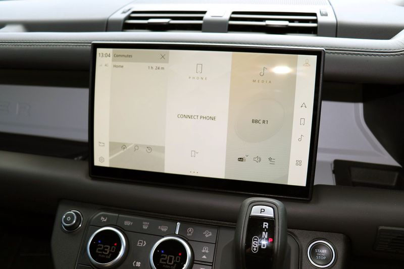 Landrover Defender 110 3.0 D300 MHEV HSE Hard Top Auto