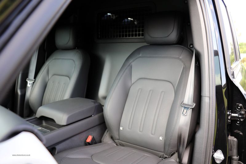 Landrover Defender 110 3.0 D300 MHEV HSE Hard Top Auto