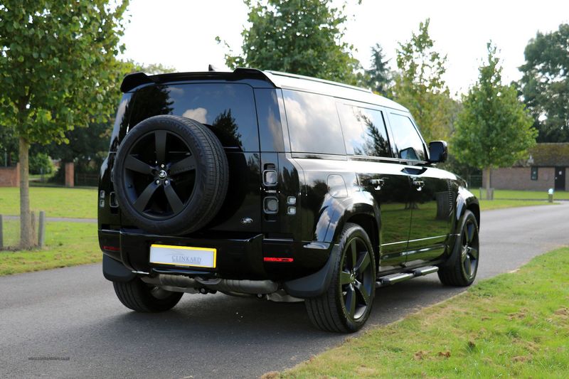 Landrover Defender 110 3.0 D300 MHEV HSE Hard Top Auto