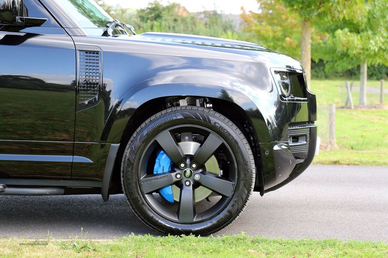 Landrover Defender 110 3.0 D300 MHEV HSE Hard Top Auto