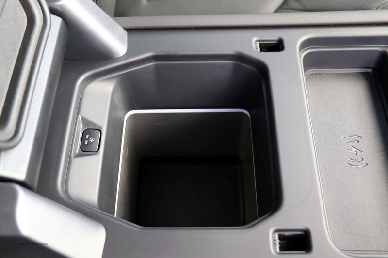 Landrover Defender 110 3.0 D300 MHEV HSE Hard Top Auto