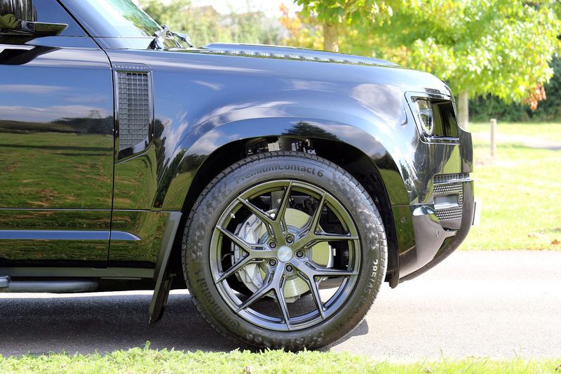 Landrover 110 3.0 D300 MHEV HSE Hard Top Auto