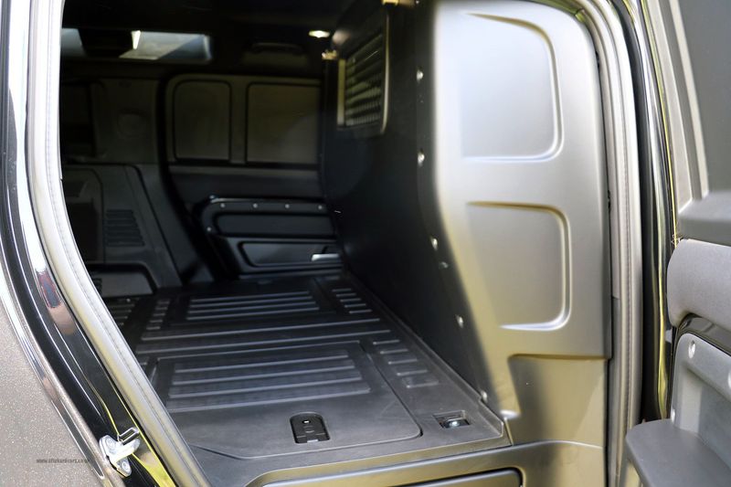 Landrover 110 3.0 D300 MHEV HSE Hard Top Auto