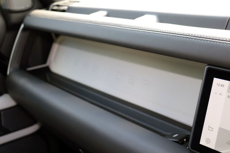 Landrover 110 3.0 D300 MHEV HSE Hard Top Auto