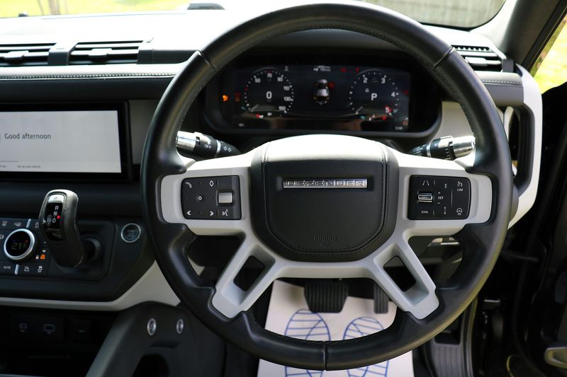 Landrover 110 3.0 D300 MHEV HSE Hard Top Auto