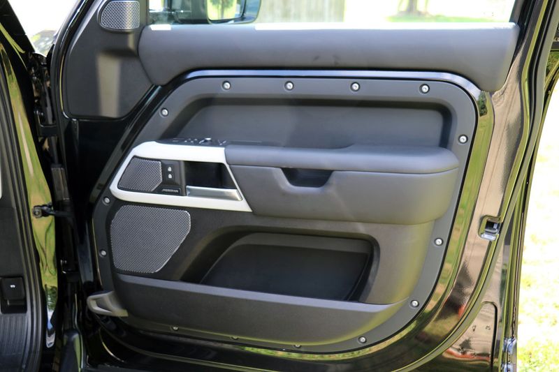 Landrover 110 3.0 D300 MHEV HSE Hard Top Auto