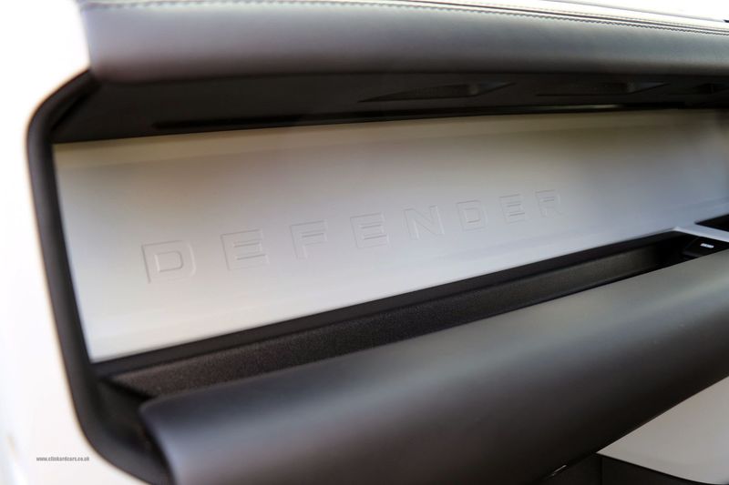 Landrover 110 3.0 D300 MHEV HSE Hard Top Auto