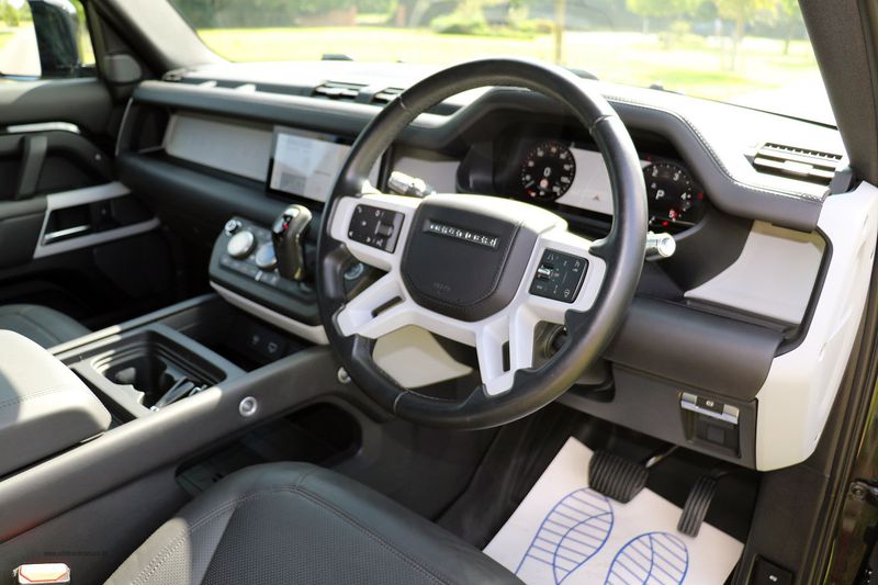 Landrover 110 3.0 D300 MHEV HSE Hard Top Auto
