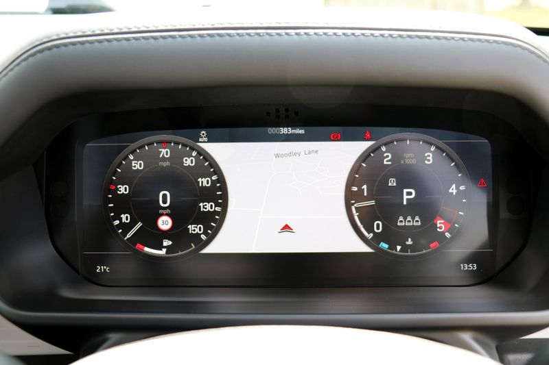 Landrover Defender 110 D300 HSE Pan Roof