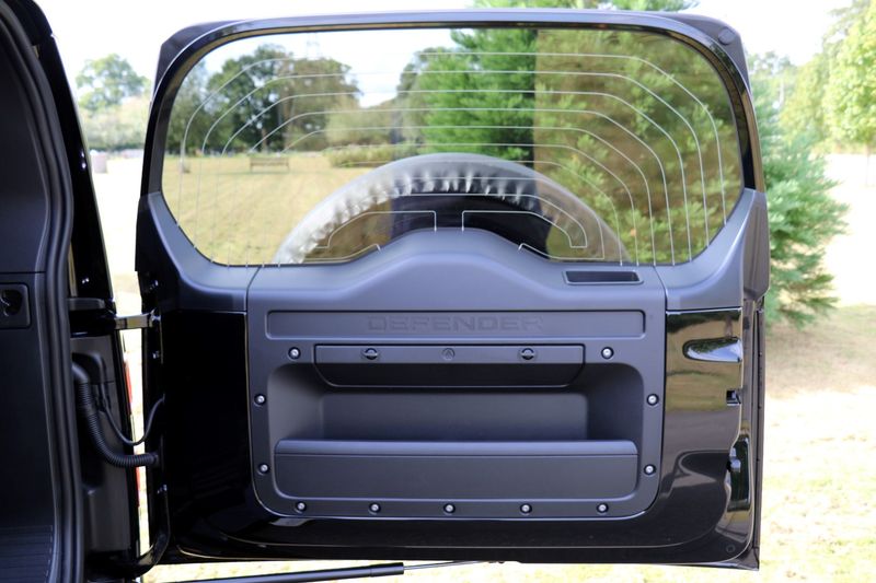 Landrover Defender 110 D300 HSE Pan Roof