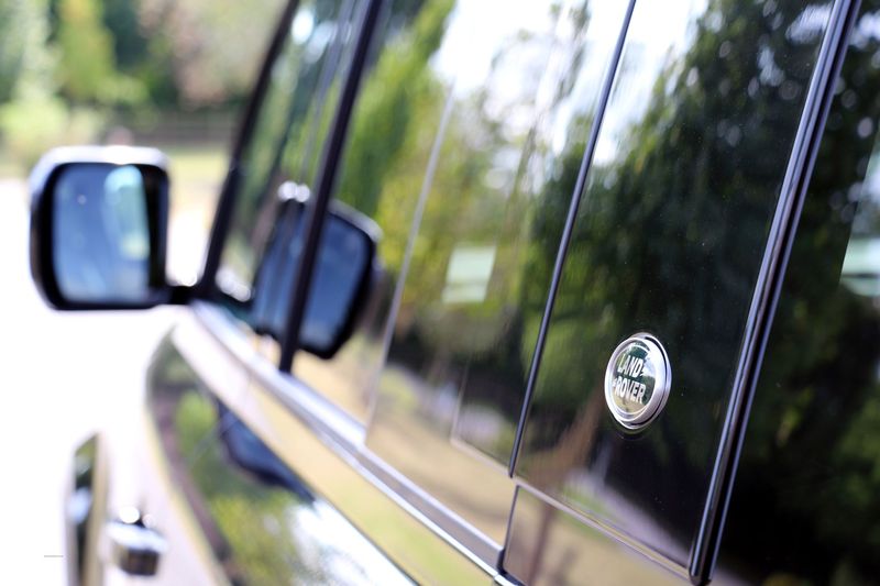 Landrover Defender 110 D300 HSE Pan Roof