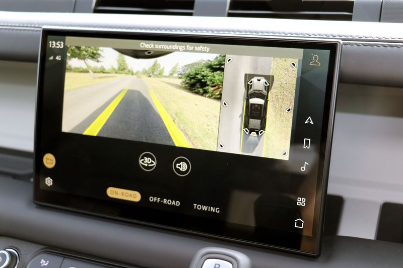 Landrover Defender 110 D300 HSE Pan Roof