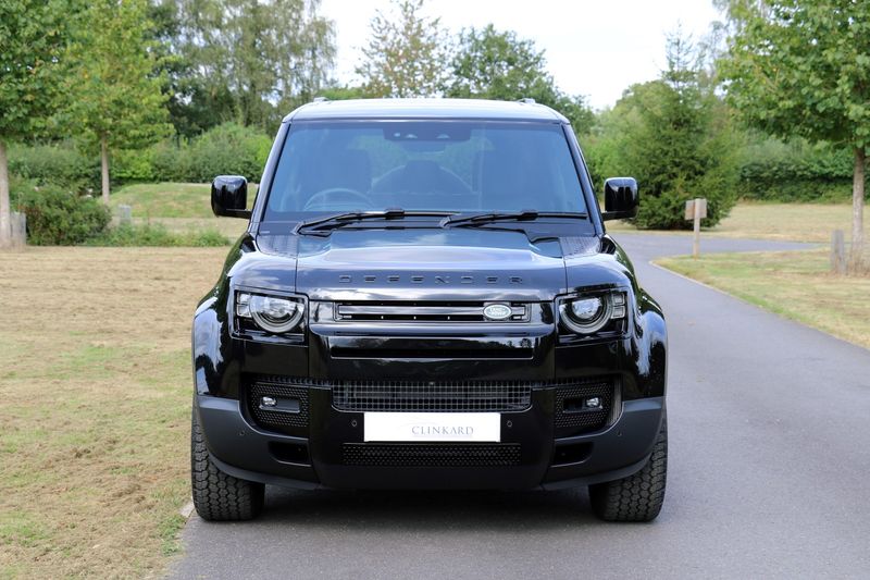 Landrover Defender 110 D300 HSE Pan Roof