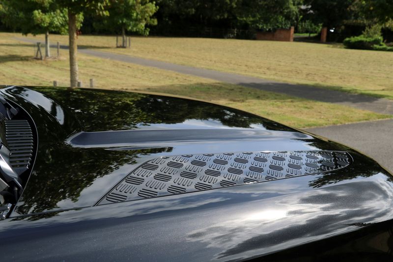 Landrover Defender 110 D300 HSE Pan Roof