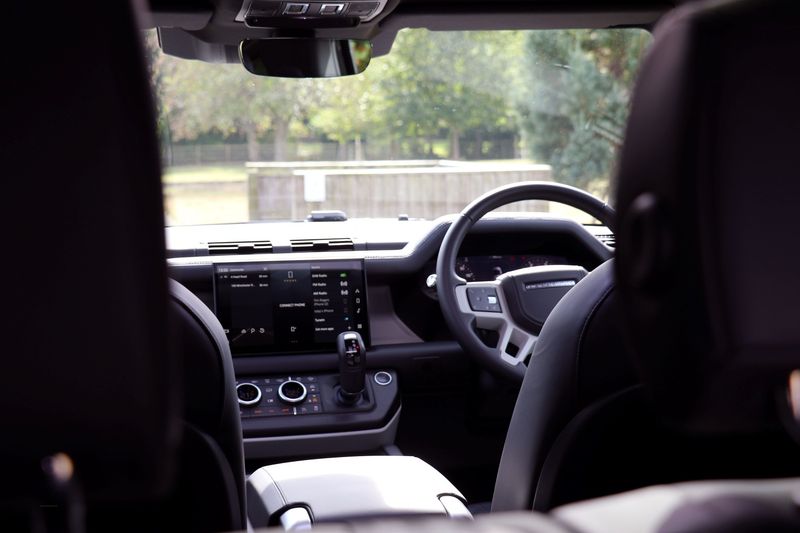 Landrover Defender 110 D300 HSE Pan Roof