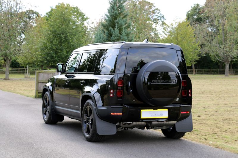 Landrover Defender 110 D300 HSE Pan Roof