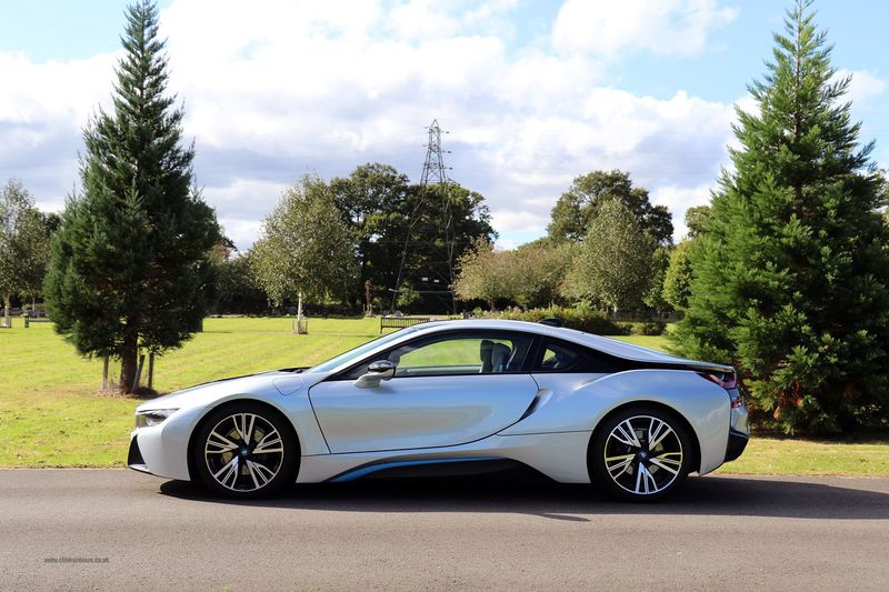 BMW i8 Coupe