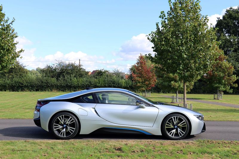 BMW i8 Coupe