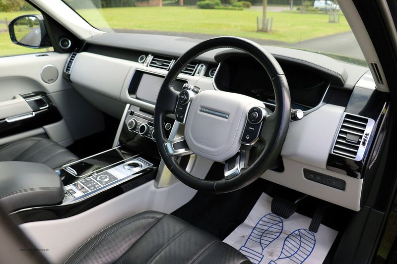 Range Rover Vogue 3.0h SDV6 Vogue SE
