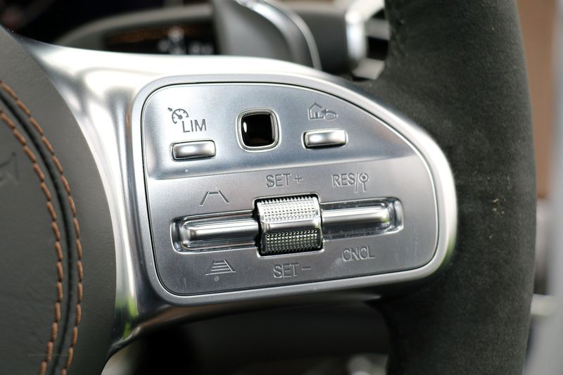 Mercedes S65 AMG V12 Twin Turbo