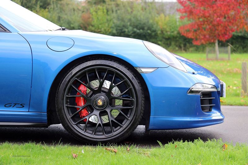 Porsche 99 Carrera GTS Coupe PDK