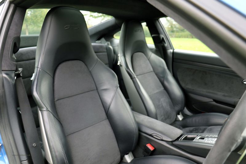 Porsche 99 Carrera GTS Coupe PDK