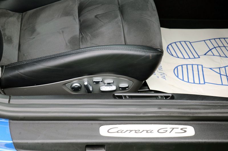 Porsche 99 Carrera GTS Coupe PDK