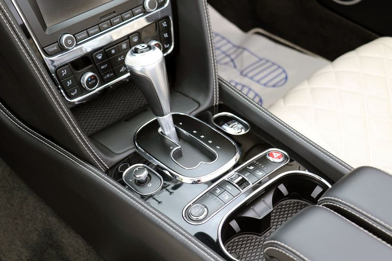 Bentley Continental GTC V8 S