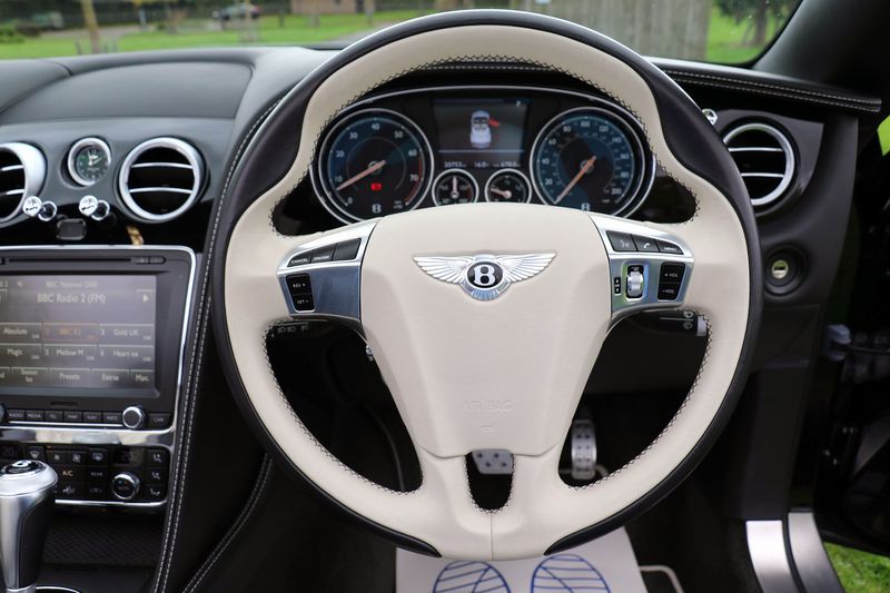 Bentley Continental GTC V8 S