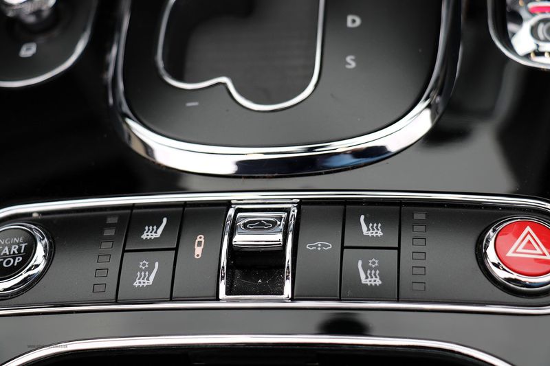 Bentley Continental GTC V8 S