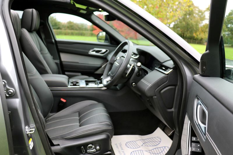 Range Rover Velar D300 R-Dynamic HSE